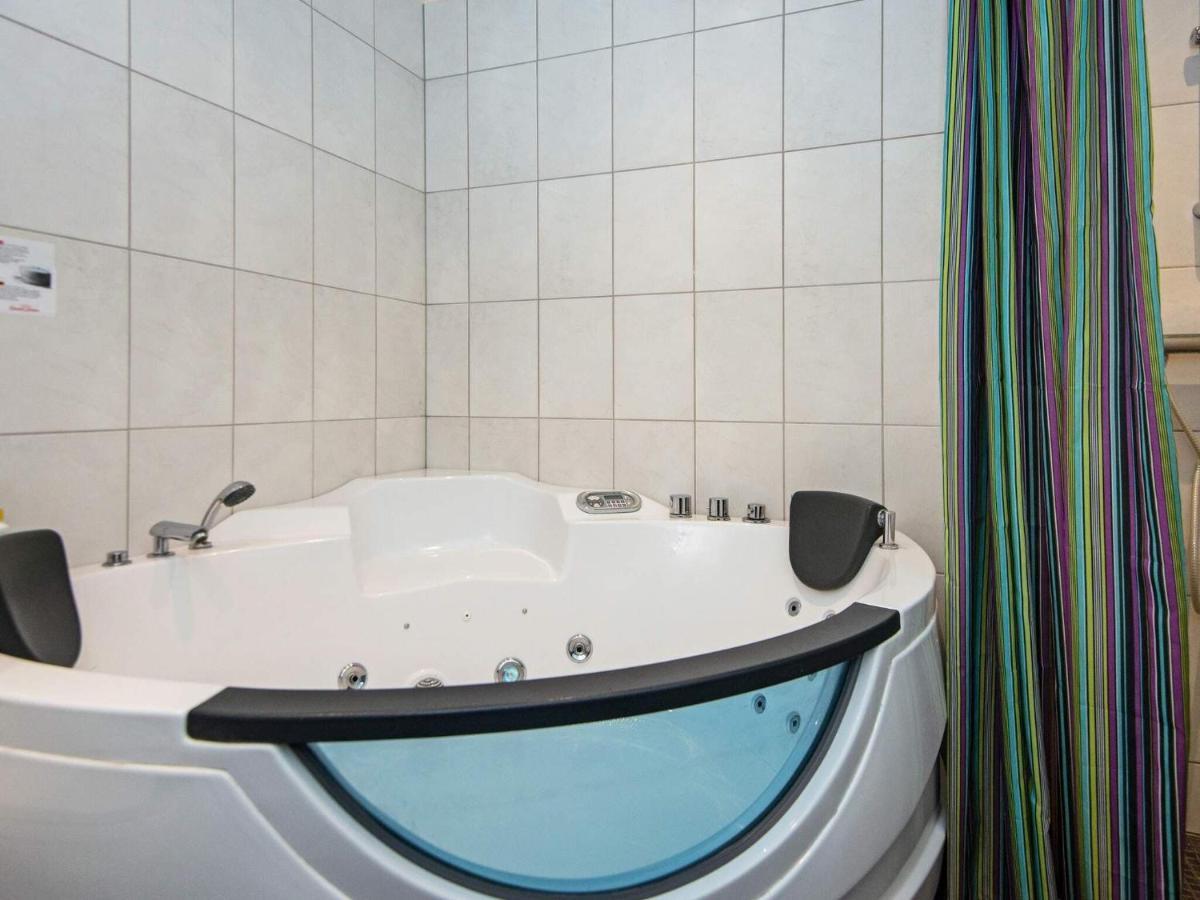 8 Person Holiday Home In R M Bolilmark Экстерьер фото